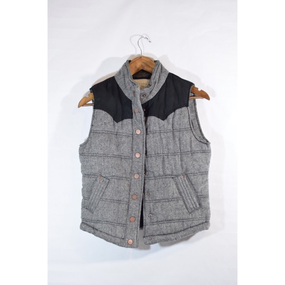 Modcloth Jackets & Blazers - Ci Sono Gray Bomber Vest